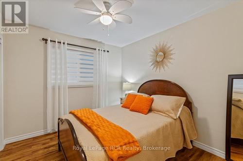Bedroom - 382 3Rd Street, Hanover, ON - Indoor Photo Showing Bedroom