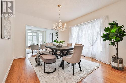 3952 Rolling Valley Drive, Mississauga, ON - Indoor Photo Showing Dining Room