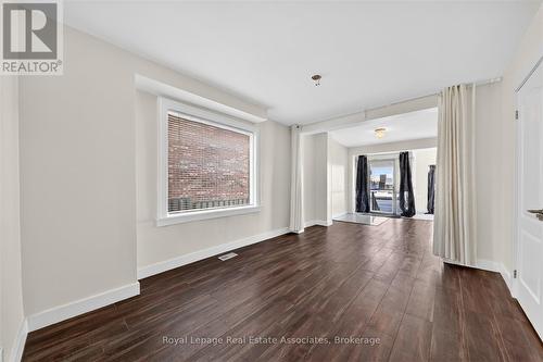 881 Lakeshore Road E, Mississauga, ON - Indoor