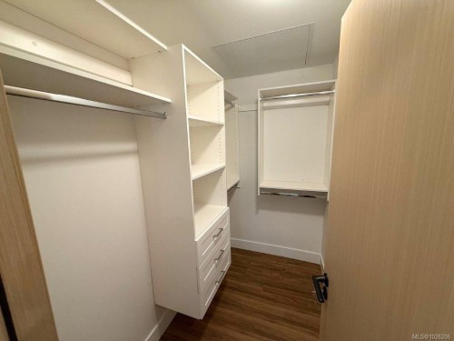 606-6320 Sentinal Dr, Nanaimo, BC - Indoor With Storage