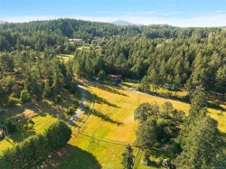 1649 Charlton Rd  Saanich, BC V9E 2C8