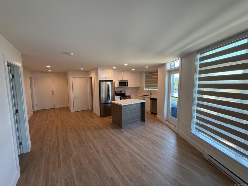505-6320 Sentinal Dr, Nanaimo, BC - Indoor Photo Showing Other Room