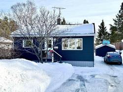 325 Rona Street  Thunder Bay, ON P7A 1R3