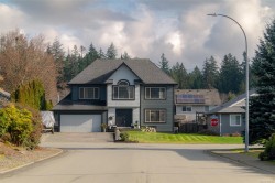 5497 Woodland Cres WEST Port Alberni, BC V9Y 8E6