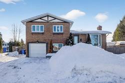 765 Rue Andrien  Longueuil (Greenfield Park), QC J4V 3L7