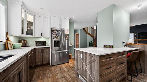 141 Wadlegger Road, Clearwater, BC - Indoor Photo Showing Kitchen