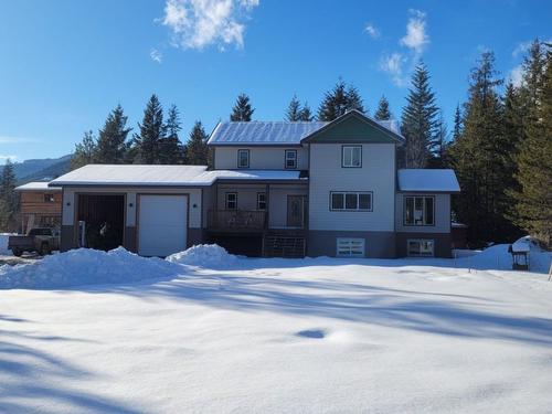 141 Wadlegger Road  Clearwater, BC V0E 1N2