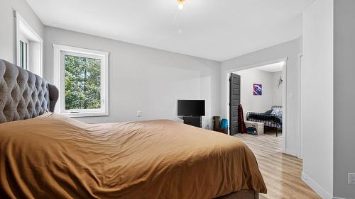 141 Wadlegger Road, Clearwater, BC - Indoor Photo Showing Bedroom