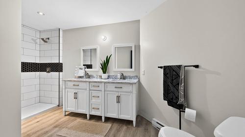 141 Wadlegger Road, Clearwater, BC - Indoor Photo Showing Bathroom