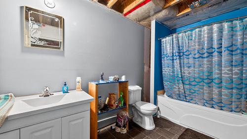 141 Wadlegger Road, Clearwater, BC - Indoor Photo Showing Bathroom