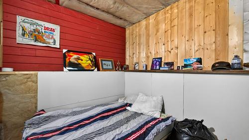 141 Wadlegger Road, Clearwater, BC - Indoor Photo Showing Bedroom