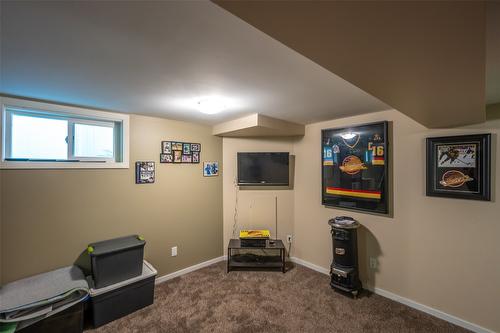 480 Orchard Avenue, Penticton, BC - Indoor Photo Showing Other Room