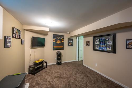 480 Orchard Avenue, Penticton, BC - Indoor