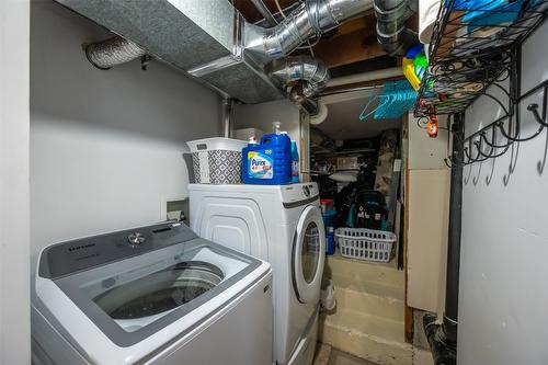 480 Orchard Avenue, Penticton, BC - Indoor Photo Showing Laundry Room