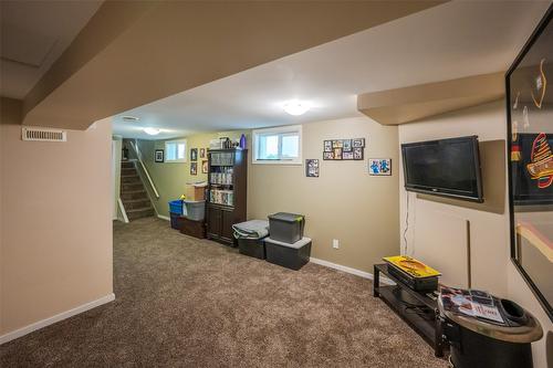 480 Orchard Avenue, Penticton, BC - Indoor Photo Showing Basement
