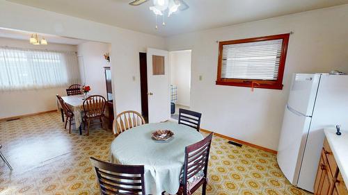 308 17Th Avenue, Cranbrook, BC - Indoor Photo Showing Dining Room