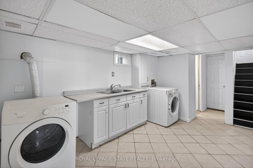 94 Emerson Street, Hamilton, ON - Indoor Photo Showing Laundry Room