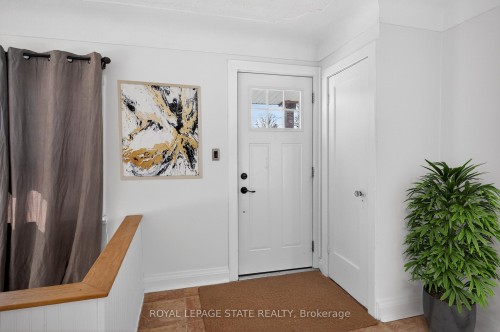 94 Emerson Street, Hamilton, ON - Indoor Photo Showing Other Room