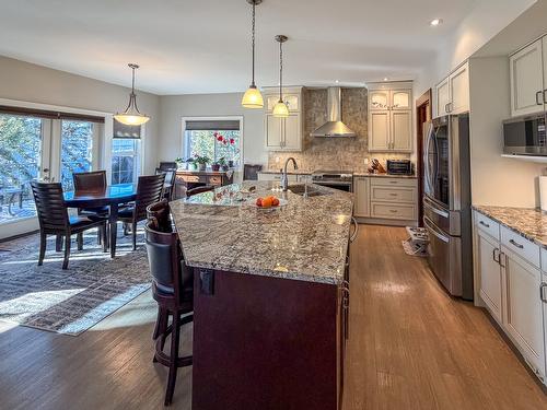 1505 Mount Royal Ridge, Cranbrook, BC - Indoor Photo Showing Kitchen With Stainless Steel Kitchen With Upgraded Kitchen