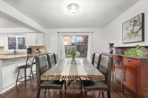1093 Senlac Court, Mississauga, ON - Indoor Photo Showing Dining Room