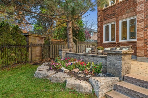 1093 Senlac Court, Mississauga, ON - Outdoor
