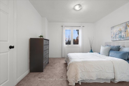 1093 Senlac Court, Mississauga, ON - Indoor Photo Showing Bedroom