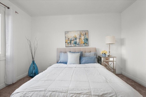 1093 Senlac Court, Mississauga, ON - Indoor Photo Showing Bedroom