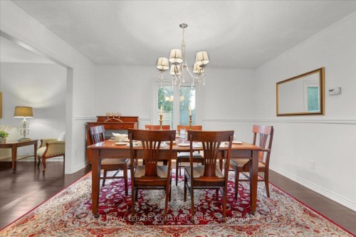 1093 Senlac Court, Mississauga, ON - Indoor Photo Showing Dining Room