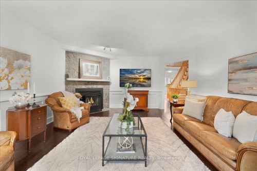 1093 Senlac Court, Mississauga, ON - Indoor Photo Showing Living Room With Fireplace