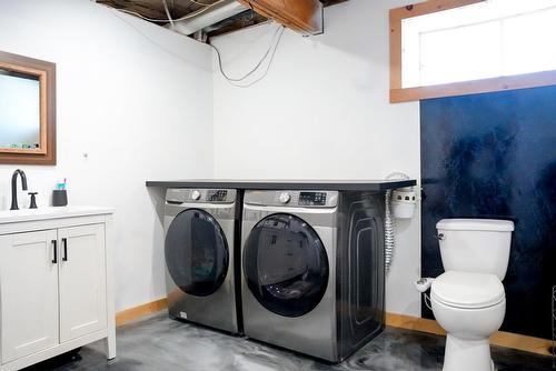 Bathroom - 8100 Route Des Ormes, Bécancour, QC - Indoor Photo Showing Laundry Room