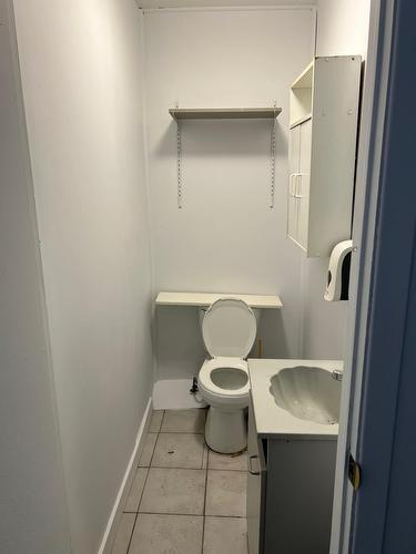 Salle de bains - 1329 Av. Du Mont-Royal E., Montréal (Le Plateau-Mont-Royal), QC 