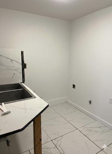 Cuisinette - 1329 Av. Du Mont-Royal E., Montréal (Le Plateau-Mont-Royal), QC 