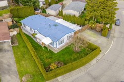 2184 6th St EAST Courtenay, BC V9N 7L8