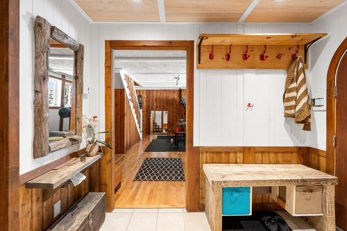 Hall d'entrée/Vestibule - 2028 Rue De Chandolin, Val-David, QC - Indoor Photo Showing Other Room