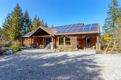 1860 Ashling Rd  Qualicum Beach, BC V9K 2V1