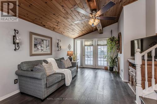755 Maple Avenue, Burlington, ON - Indoor Photo Showing Living Room With Fireplace