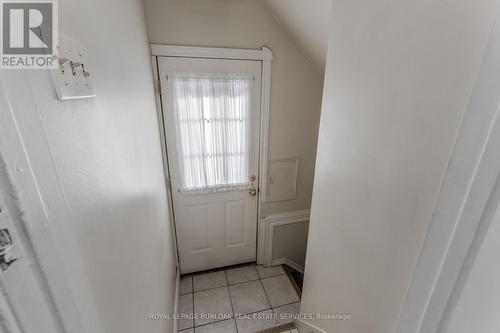 755 Maple Avenue, Burlington, ON - Indoor Photo Showing Other Room