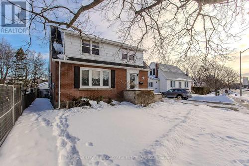755 Maple Avenue, Burlington, ON - Outdoor With Facade