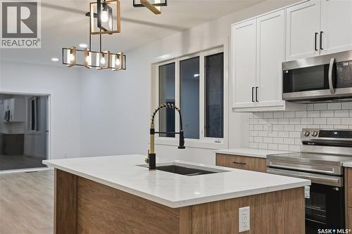 1170 Nightingale Terrace, Saskatoon, SK - Indoor Photo Showing Kitchen With Upgraded Kitchen