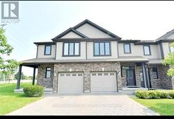 1050 OAKCROSSING GATE  London North, ON N6H 0E9