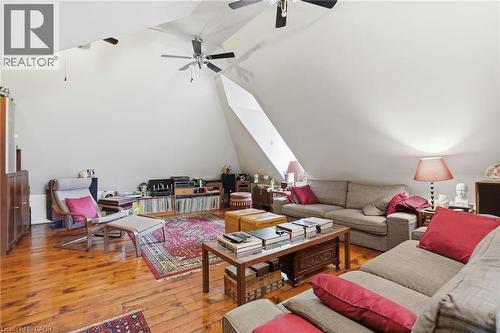 Unit 3 - 27 Ontario Avenue, Hamilton, ON - Indoor Photo Showing Living Room