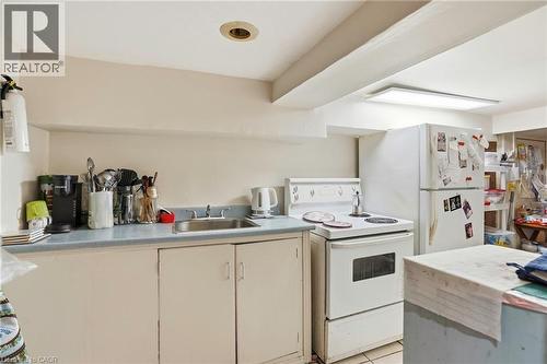Unit 5 - 27 Ontario Avenue, Hamilton, ON - Indoor Photo Showing Kitchen