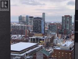 2002 - 77 MUTUAL STREET  Toronto, ON M5B 0B9