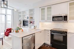 602 - 901 QUEEN STREET W  Toronto, ON M6J 3X4