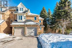 153 - 99 BRISTOL ROAD E  Mississauga, ON L4Z 3P4