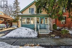 7 DAVID STREET  Brampton, ON L6X 1J2