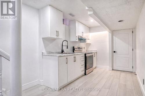 6175 Ford Road, Mississauga, ON - Indoor Photo Showing Kitchen