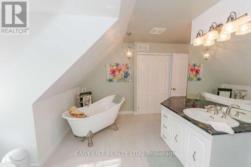 704 Pattee Road, Champlain, ON - Indoor Photo Showing Bathroom