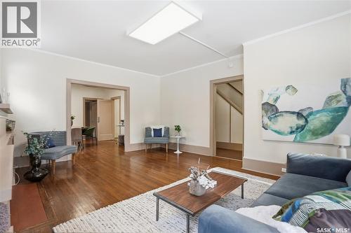 1213 Elliott Street, Saskatoon, SK - Indoor Photo Showing Living Room