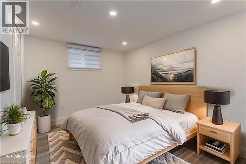 194 Crockett Street, Hamilton, ON - Indoor Photo Showing Bedroom